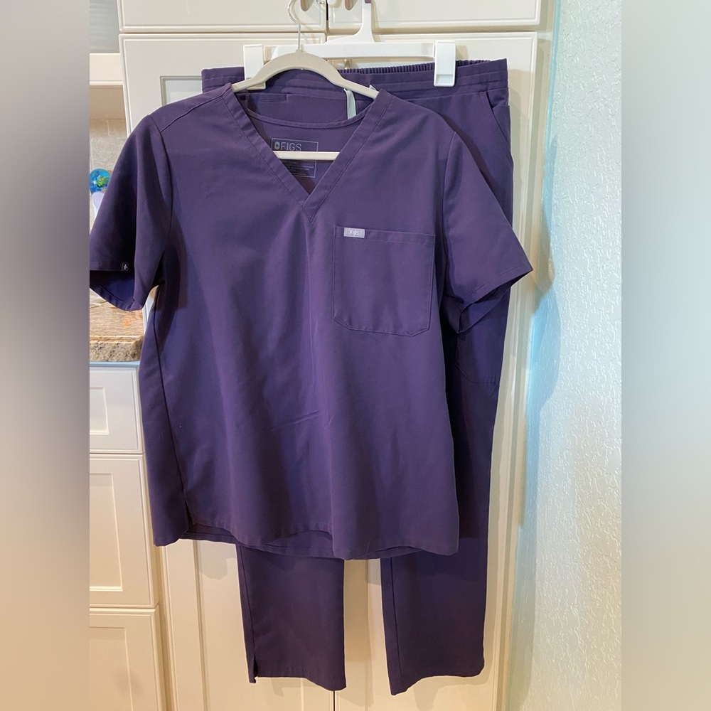 FIGS SET PANTS AND TOP LARGE EUC PURPLE